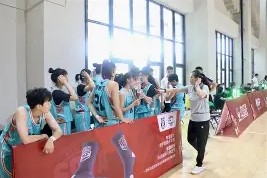 开云体育入口-上海女篮勇夺胜利，雄心万丈闯入决赛()