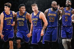 开云手机入口-湖人队全队表现出色，轻松赢得比赛()