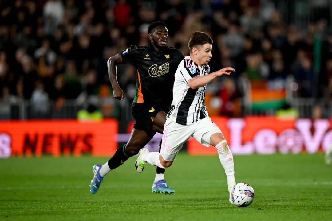 开云中国-那不勒斯惊险逆转，成功晋级下一轮的简单介绍  第2张