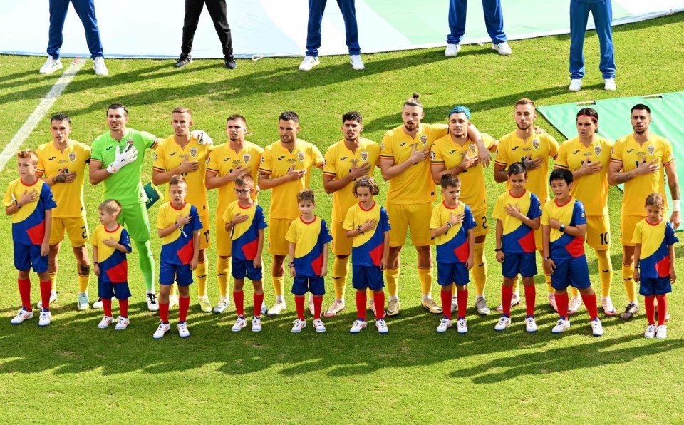 开云sports-罗马尼亚队人员变动频繁，备战欧洲杯预选赛()  第2张