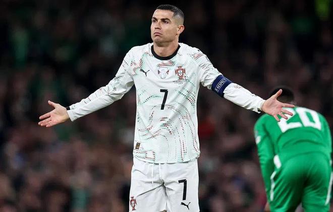 开云体育登录-葡萄牙主帅因队员伤病不断遭到质疑()  第2张