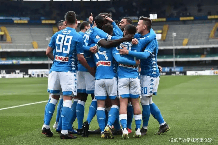 开云sports-法兰克福队主场战胜对手，球迷欢呼雀跃()  第1张