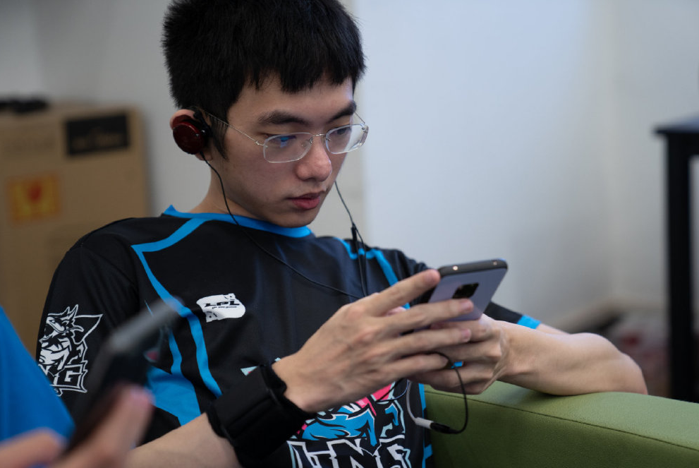 开云体育入口-卫冕冠军或遭遇困难，备战气氛褒贬不一()  第1张