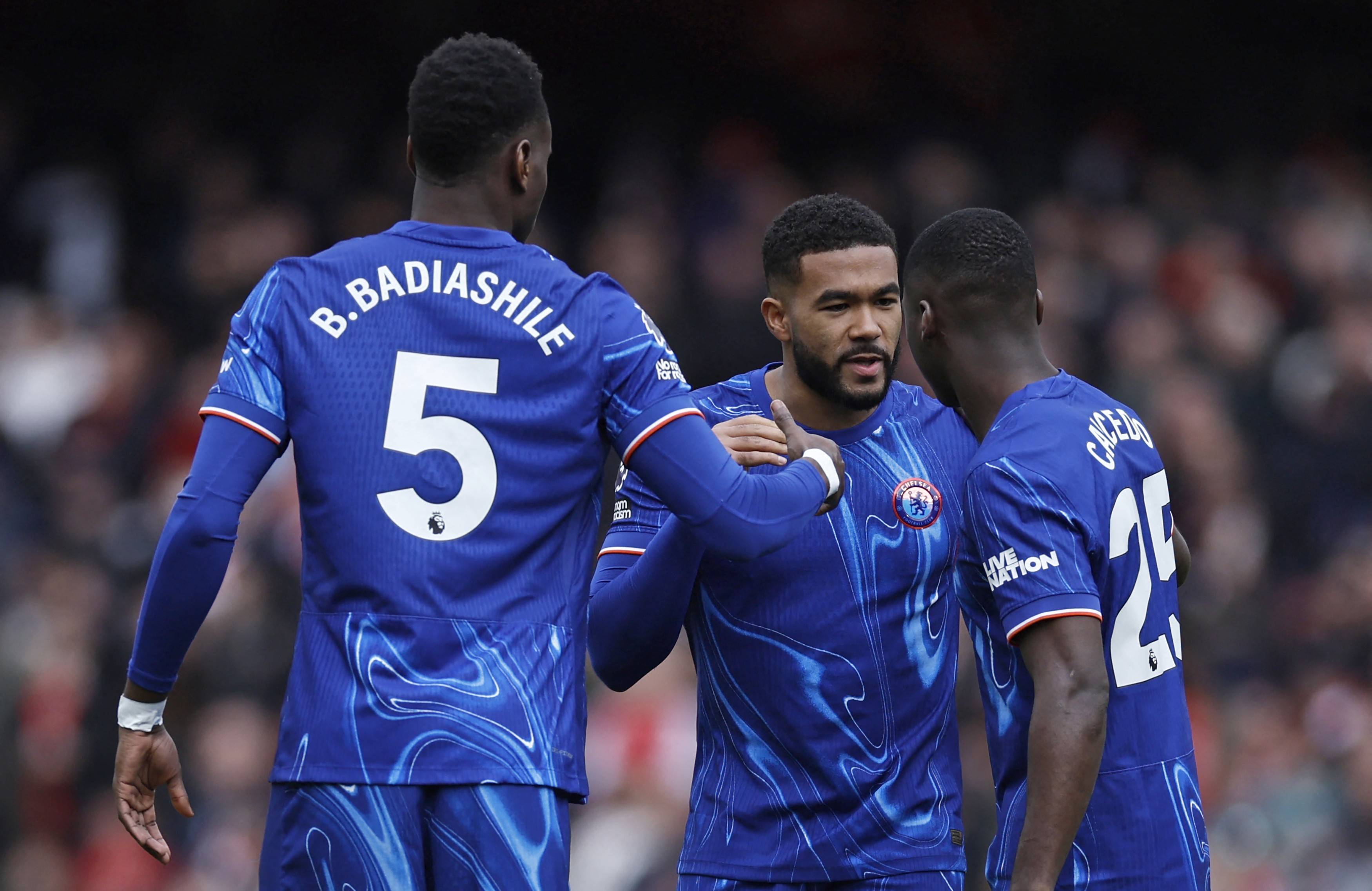 开云手机入口-巴塞罗那防守稳固，力保全场零失球()  第1张