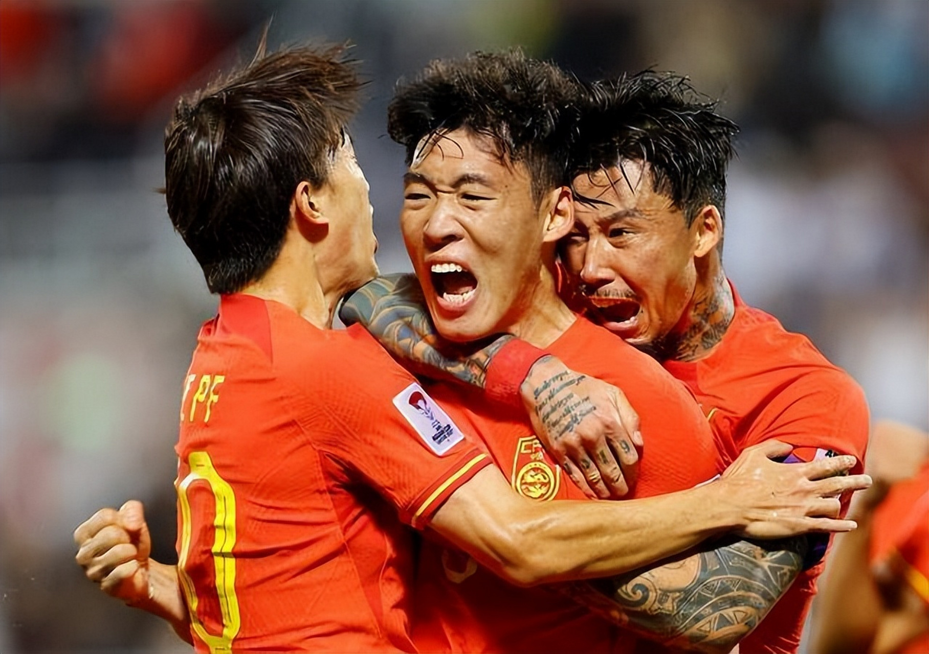 开云中国-中国足球比赛激烈对决，球员表现令人惊叹()  第1张