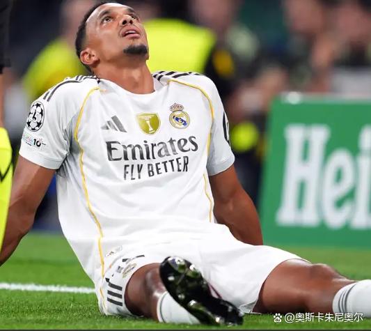 开云体育娱乐app-马德里竞技球员被罚下场，球队陷入人员不足危机()  第2张