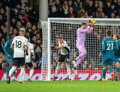 开云体育在线-利物浦客场战胜狼队，领跑英超积分榜()  第2张