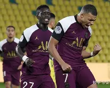 开云体育官网-利orient逆转巴黎FC，取得宝贵三分(里内特争议言论迅速传播)  第2张