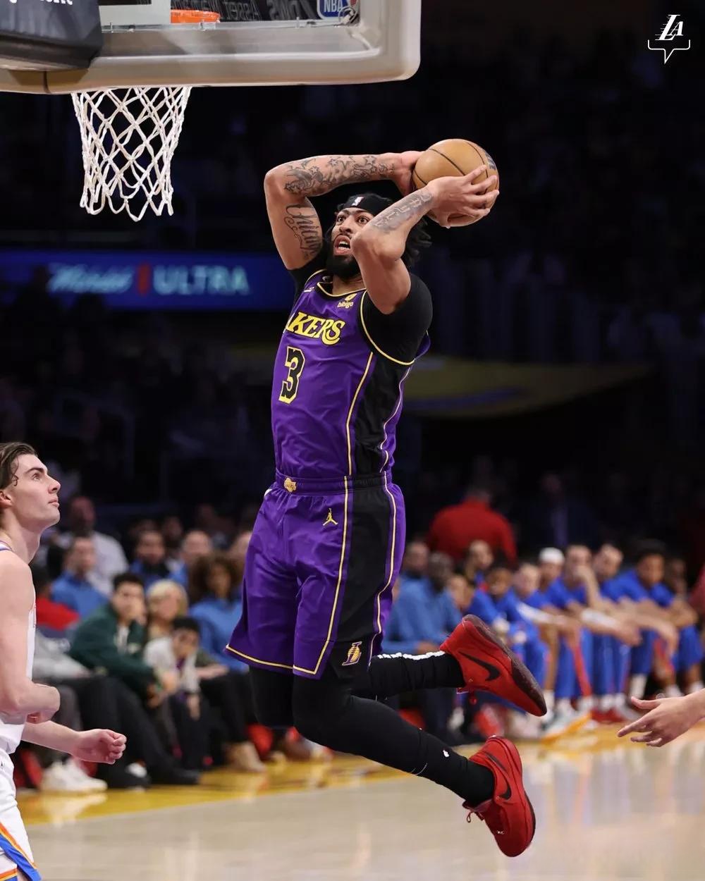 开云体育官网-尼斯主场击败南特，罗伯特奥黑补时绝杀锁定胜局(费内巴切补时绝杀)  第1张