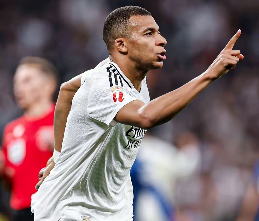 开云体育官网-尼斯主场击败南特，罗伯特奥黑补时绝杀锁定胜局(费内巴切补时绝杀)  第2张