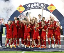 开云sports-欧国联赛程频繁，球员体能成为关键考验()  第2张